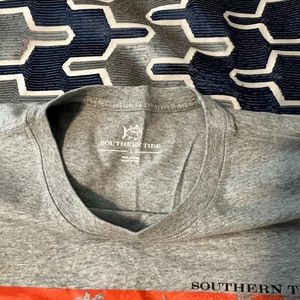Southern Tide tee-shirt, Size L